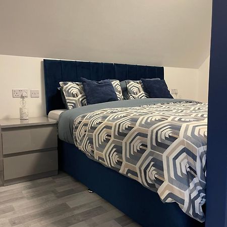 Lochside Loft - Self Catering Apartment For 2 In A Great Location For Inverness Airport And Both Cabot Highlands & Nairn Golf Courses Ngoại thất bức ảnh