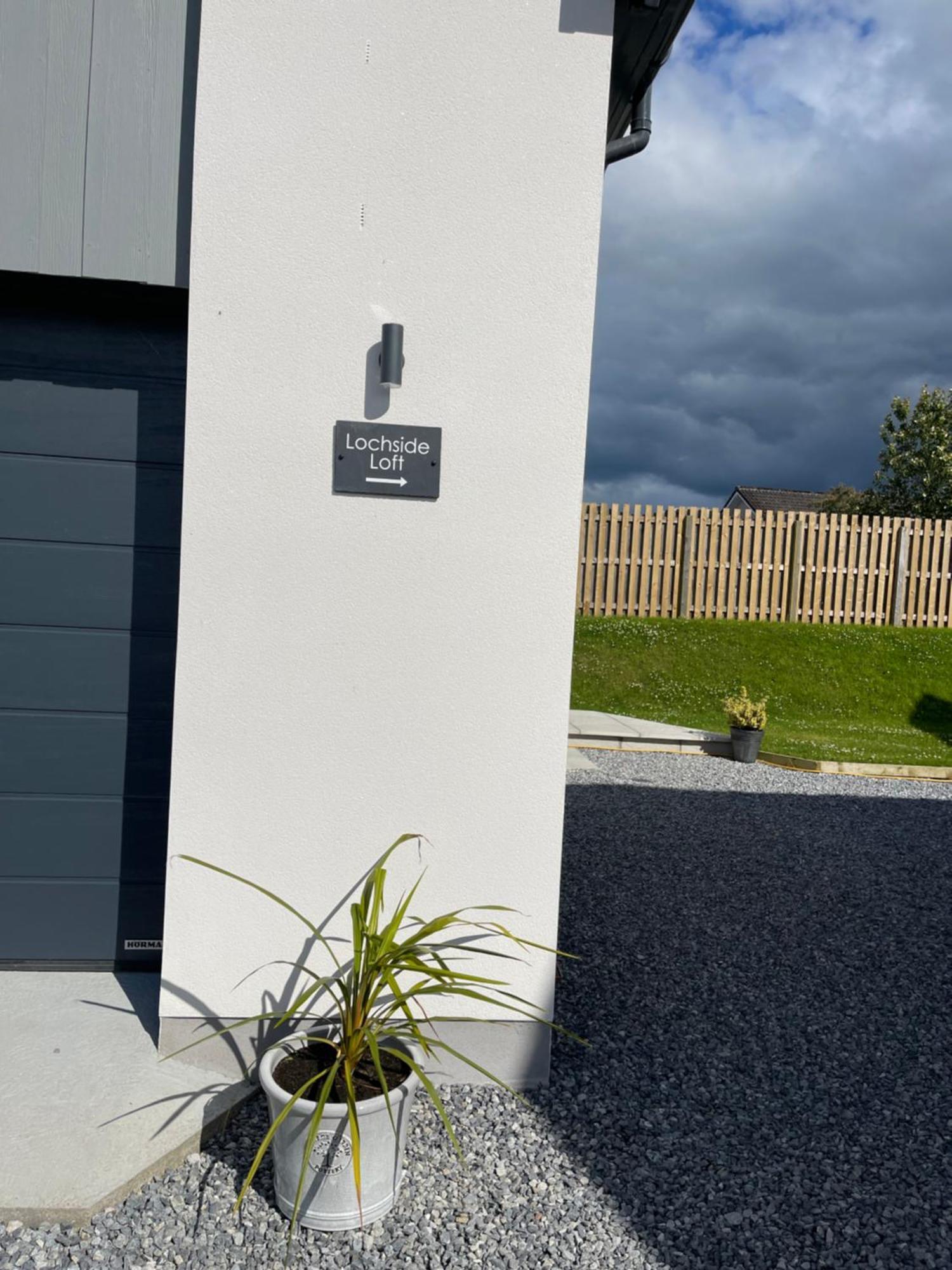Lochside Loft - Self Catering Apartment For 2 In A Great Location For Inverness Airport And Both Cabot Highlands & Nairn Golf Courses Ngoại thất bức ảnh